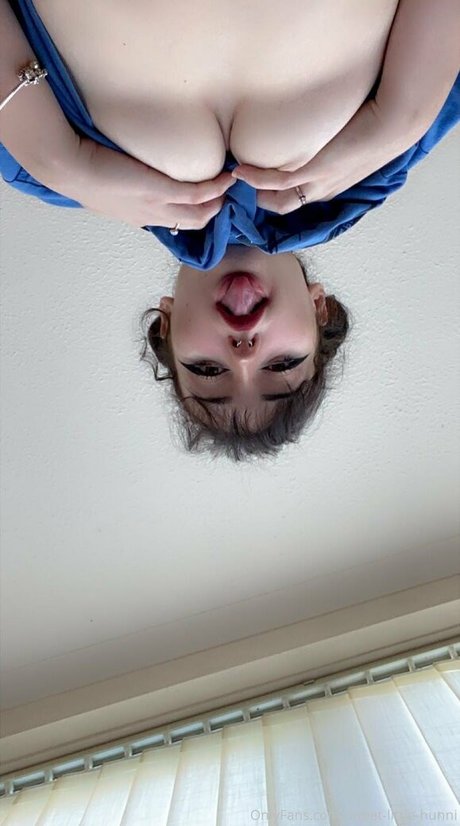 sweet little hunni hd model img