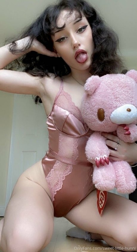 sweet little hunni adult star pics