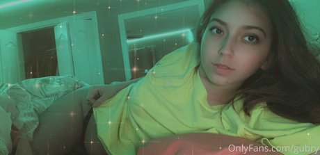 fingering squirt onlyfans adult pic