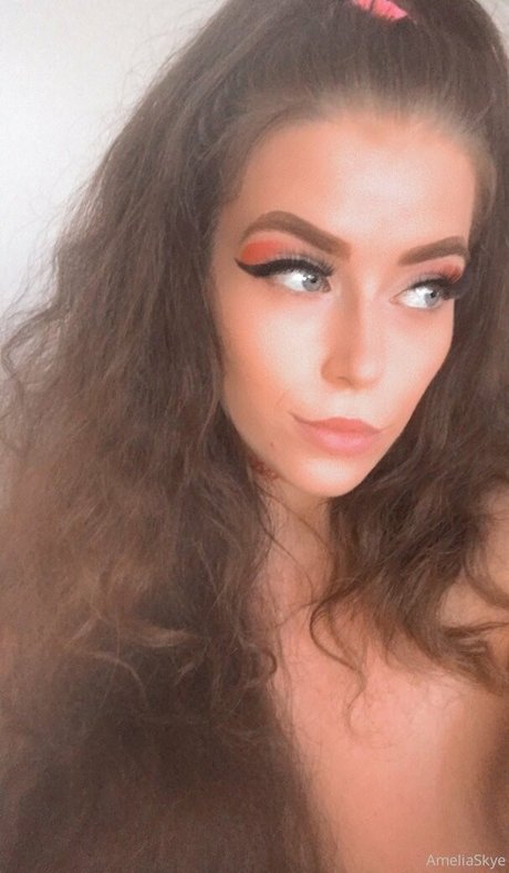 ameliaskye naked actress image