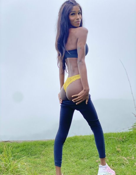 victoriacarolino nude star archive