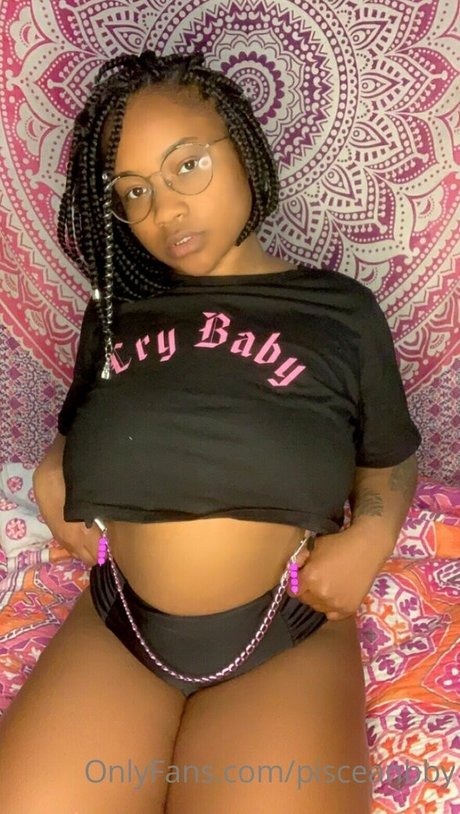 thigh high boots onlyfans pornographic pictures