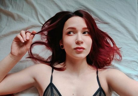 TuhmaMyy pornstar sexy pictures