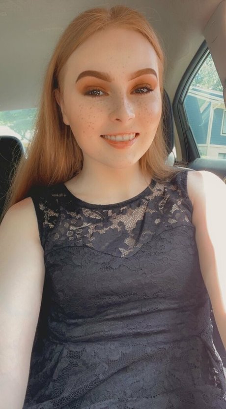 lesbian kissing onlyfans hot porn pics