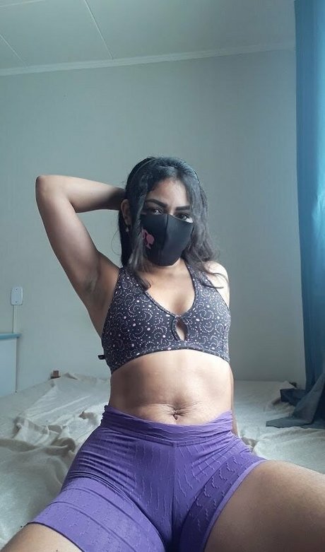 latinamarne Profile pic