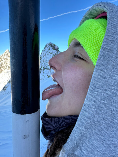 Yaslimeee art model gallery