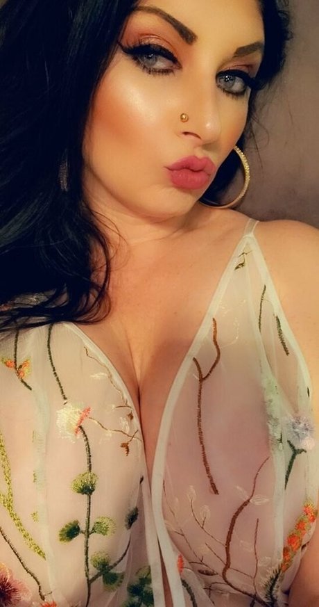 erotiqued top star image