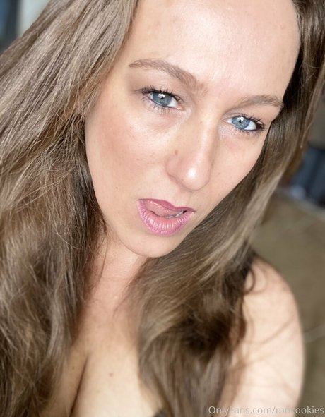 mncookies perfect actress galleries