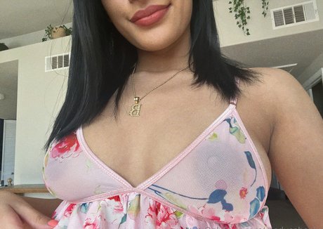 medusabanks pretty actress pics