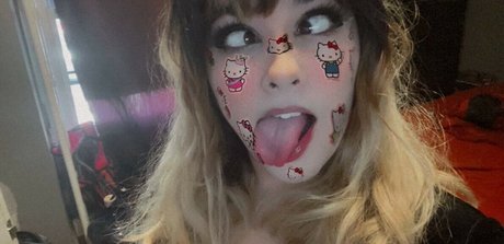 Anythingher sex model picture