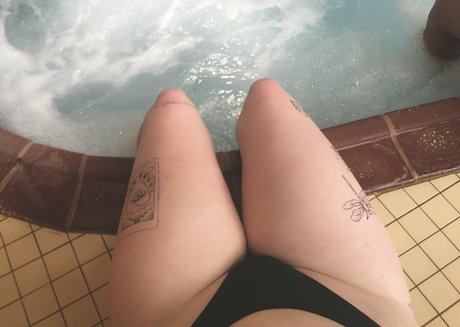 veeginas nudes model galleries