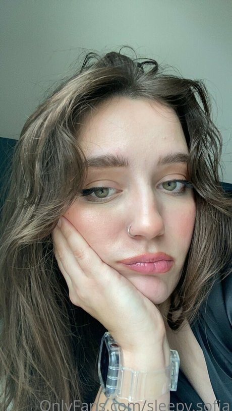 sleepy sofia erotic model img