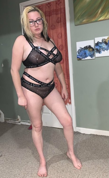 crystal2086bella star nice photos