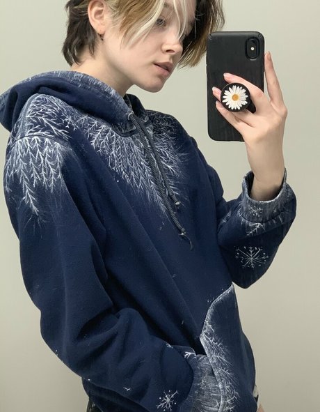 Breadboodle model sexy image