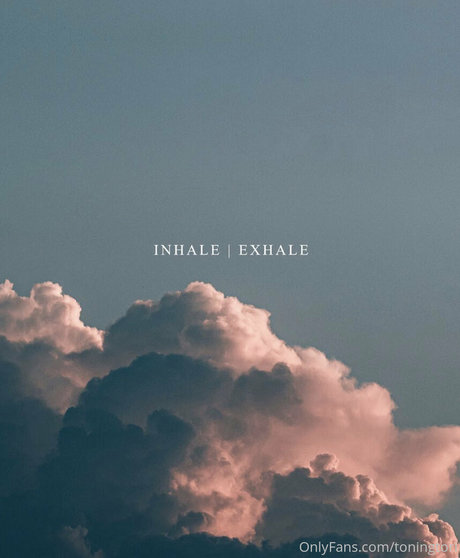 toningtori star nude photo