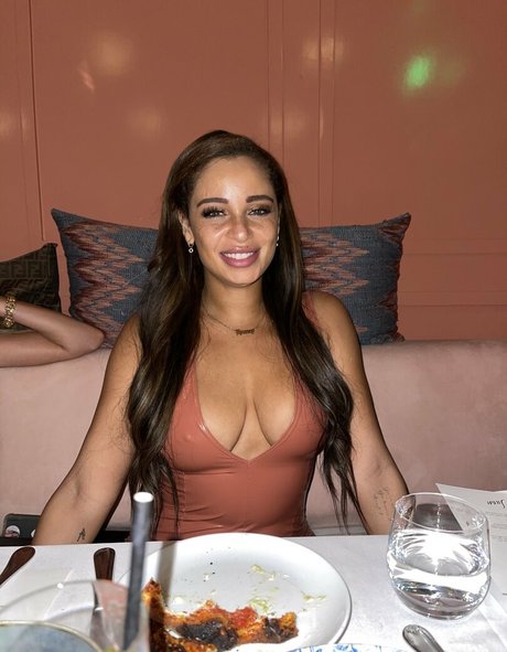 toningtori nudes actress pics