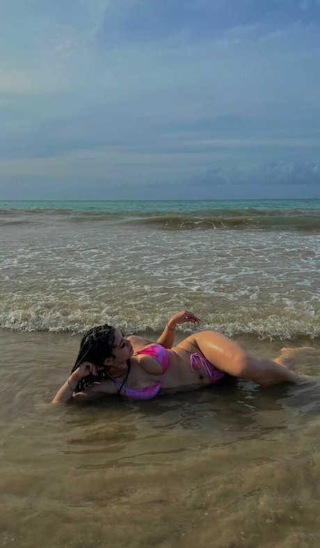 samanthaiseabail model top gallery