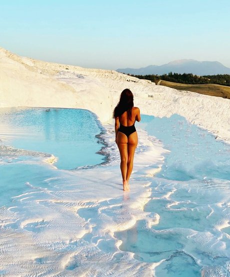 Lara Moreno hd star images