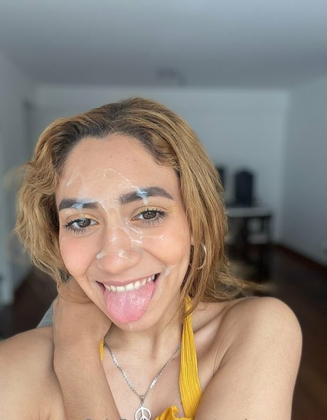 artemiscarmona Quick model image