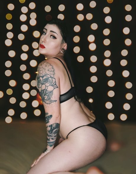 sinisterlilith xxx pornstar pictures