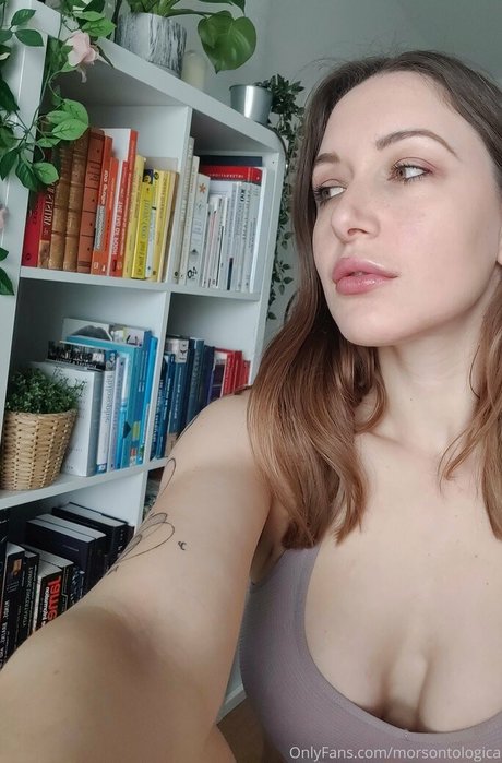 morsontologica adult star image