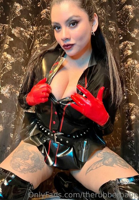 therubberbabe free model pictures