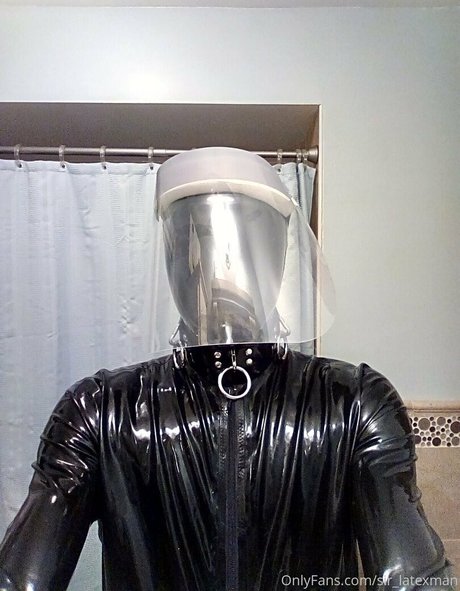 sir latexman nude model img