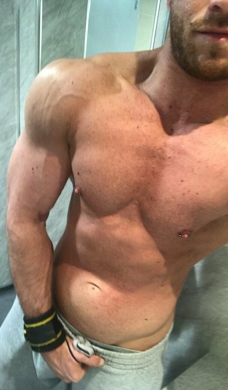 maxeatsellie model perfect galleries