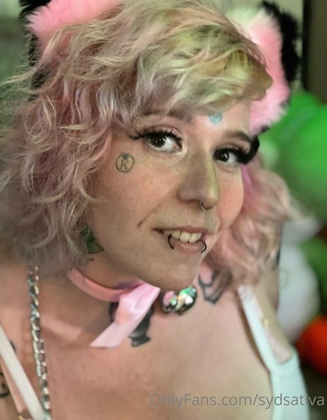 sydsativa naked actress pictures