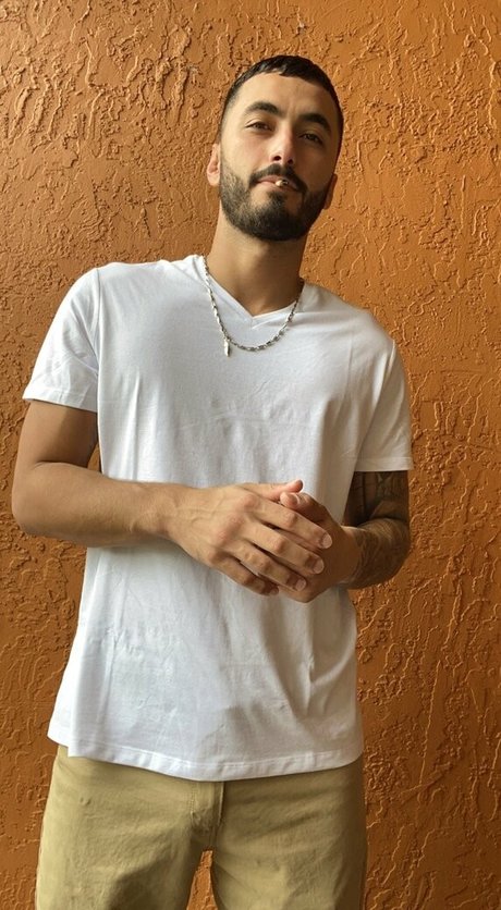 amateur swinger onlyfans erotic pic