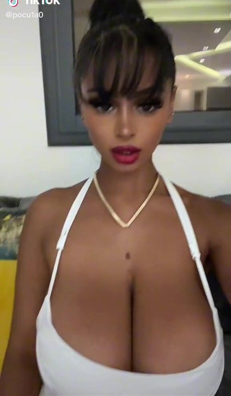 Pocula model porn photos