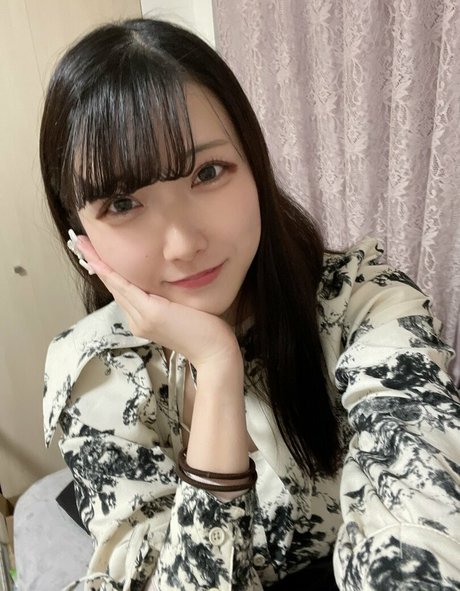 Hikaru Miyanishi free actress photo