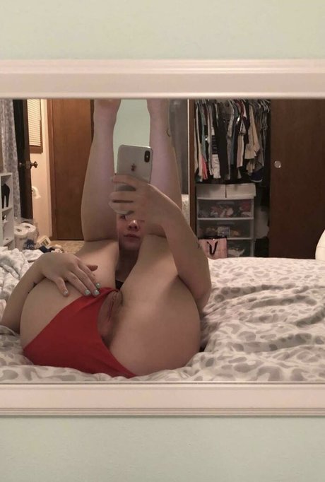 Kayla Wire exclusive actress image