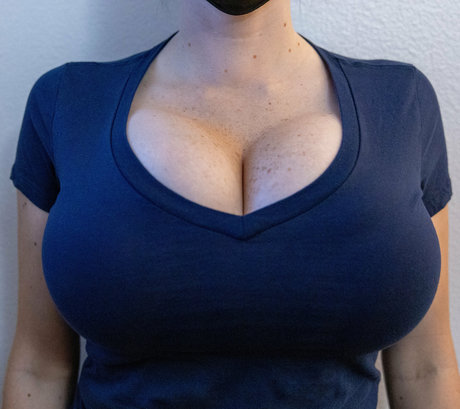 queen of spades onlyfans top image