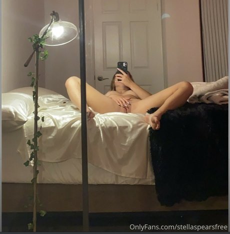 Stellaspears pornographic model img