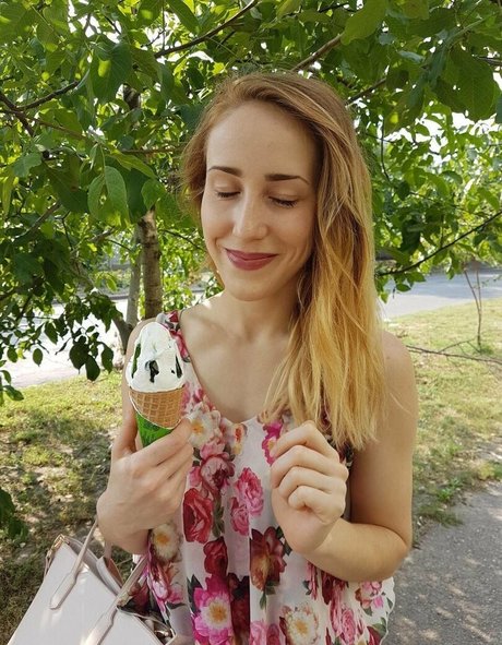 evaholiday sex star pictures