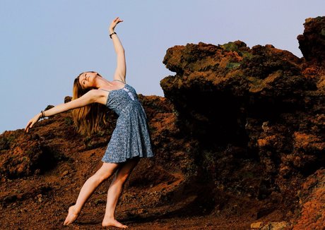 Nicole Tompkins model high quality images