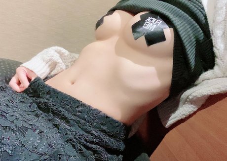 Minori Natsume high quality model photo