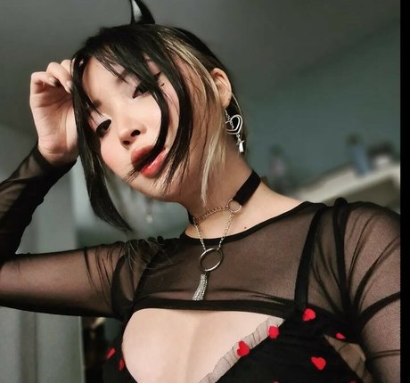 Tsukimicat free actress pics