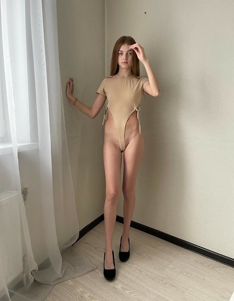 BeautifulAngel nude model archive