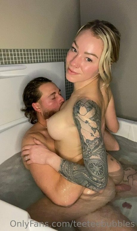 Mr MrsSee model adult gallery