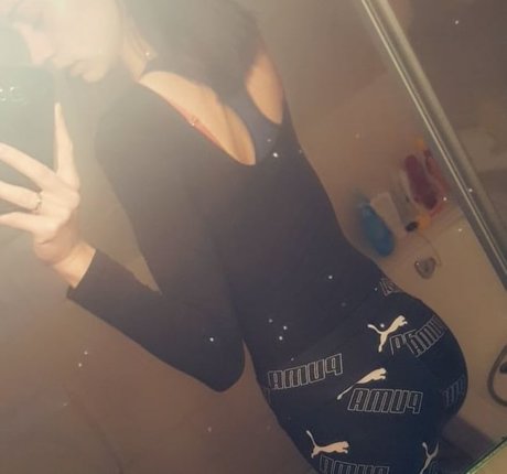 Gina gzuz pretty model archive