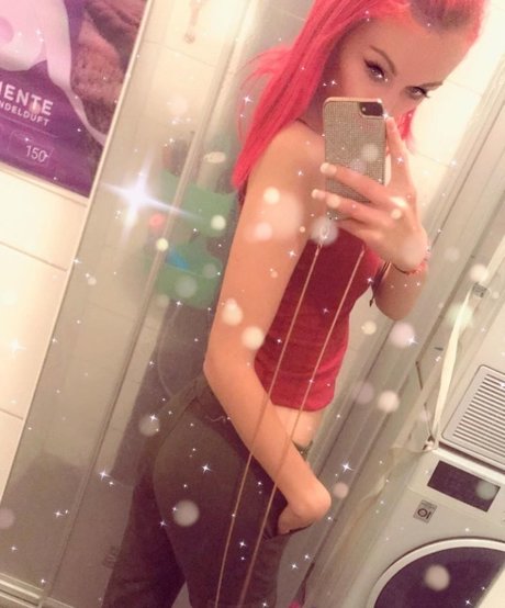 lesbian feet onlyfans art naked picture