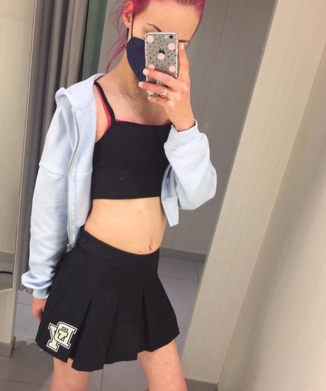 Gina gzuz pornographic model gallery