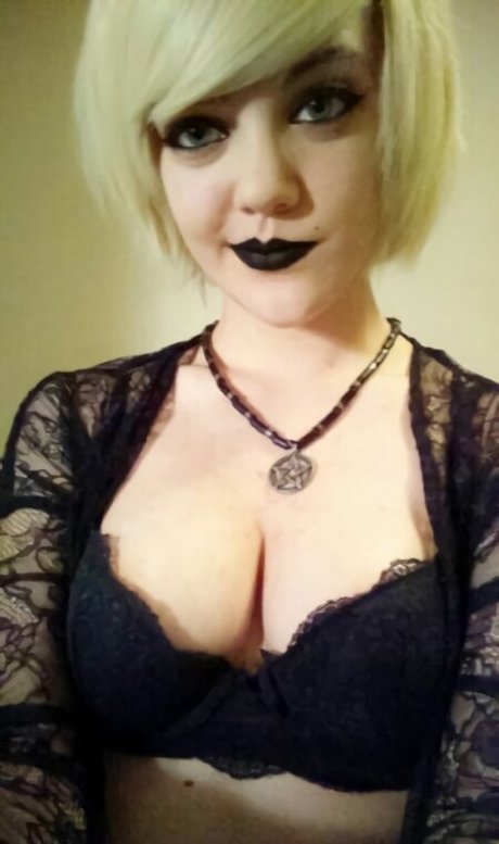 Mirthfulmollywhop erotic star galleries