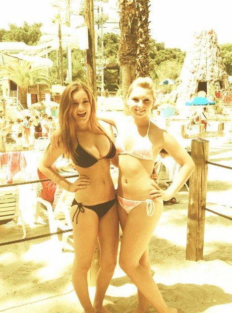 itssbriibitchh model nice photo