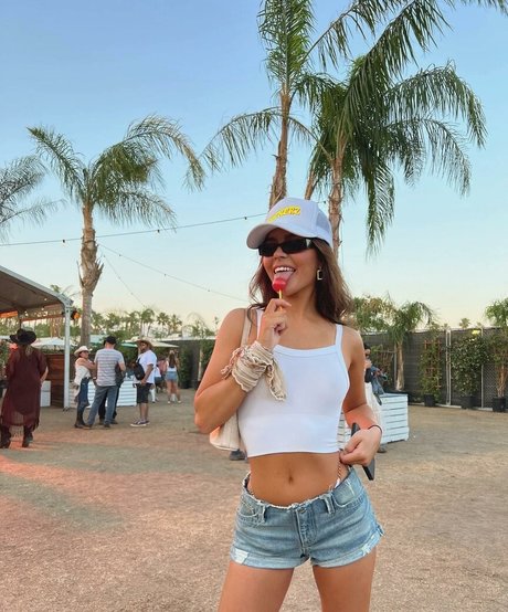 Tessa Brook high quality star images