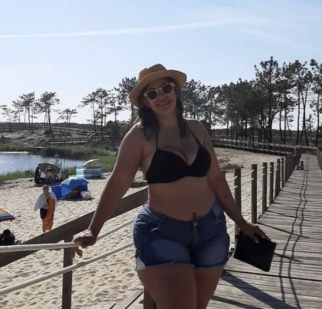 Aline Barreto pornstar beautiful photos