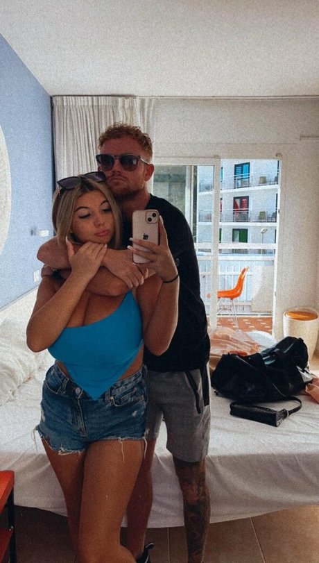 Jazmineblouise adult star image