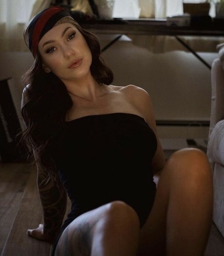 Youcancallmewenny star naked gallery